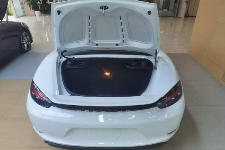 Used Porsche 718 2020 Boxster 2.0T Trunk