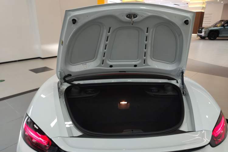 Used Porsche 718 2020 Boxster 2.0T Trunk