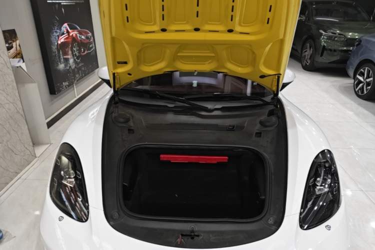 Used Porsche 718 2020 Boxster 2.0T Trunk