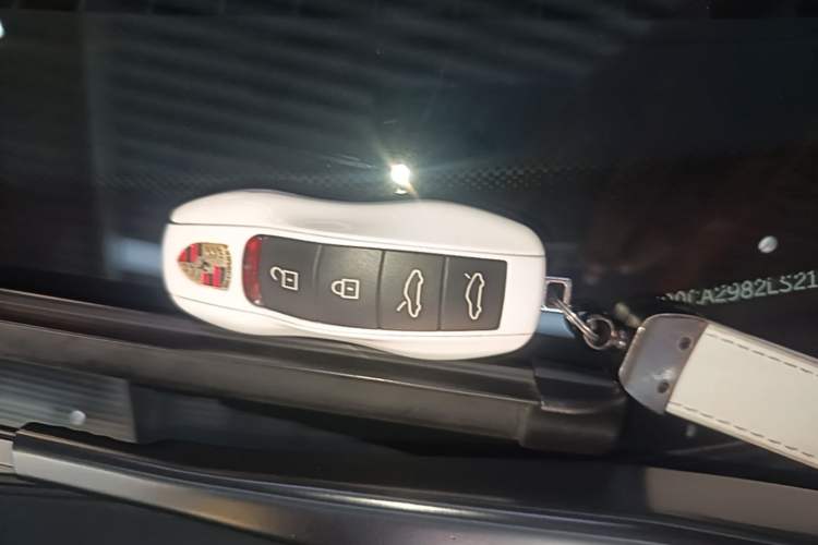 Used Porsche 718 2020 Boxster 2.0T Vehicle Key