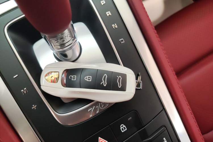 Used Porsche 718 2020 Cayman 2.0T Vehicle Key