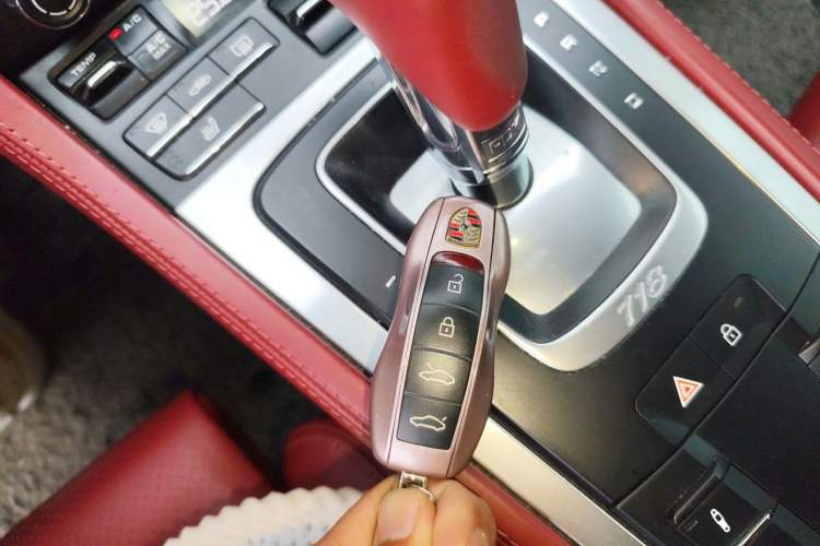 Used Porsche 718 2020 Cayman 2.0T Vehicle Key