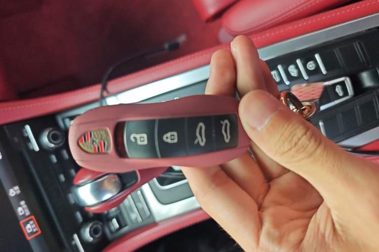 Used Porsche 718 2020 Boxster 2.0T Vehicle Key