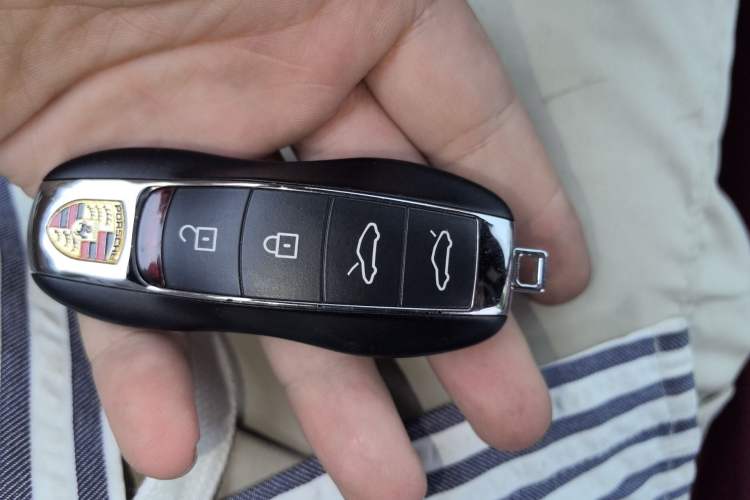 Used Porsche 718 2020 Cayman 2.0T Vehicle Key