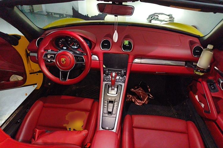 Used Porsche 718 2020 Boxster 2.0T Center Console