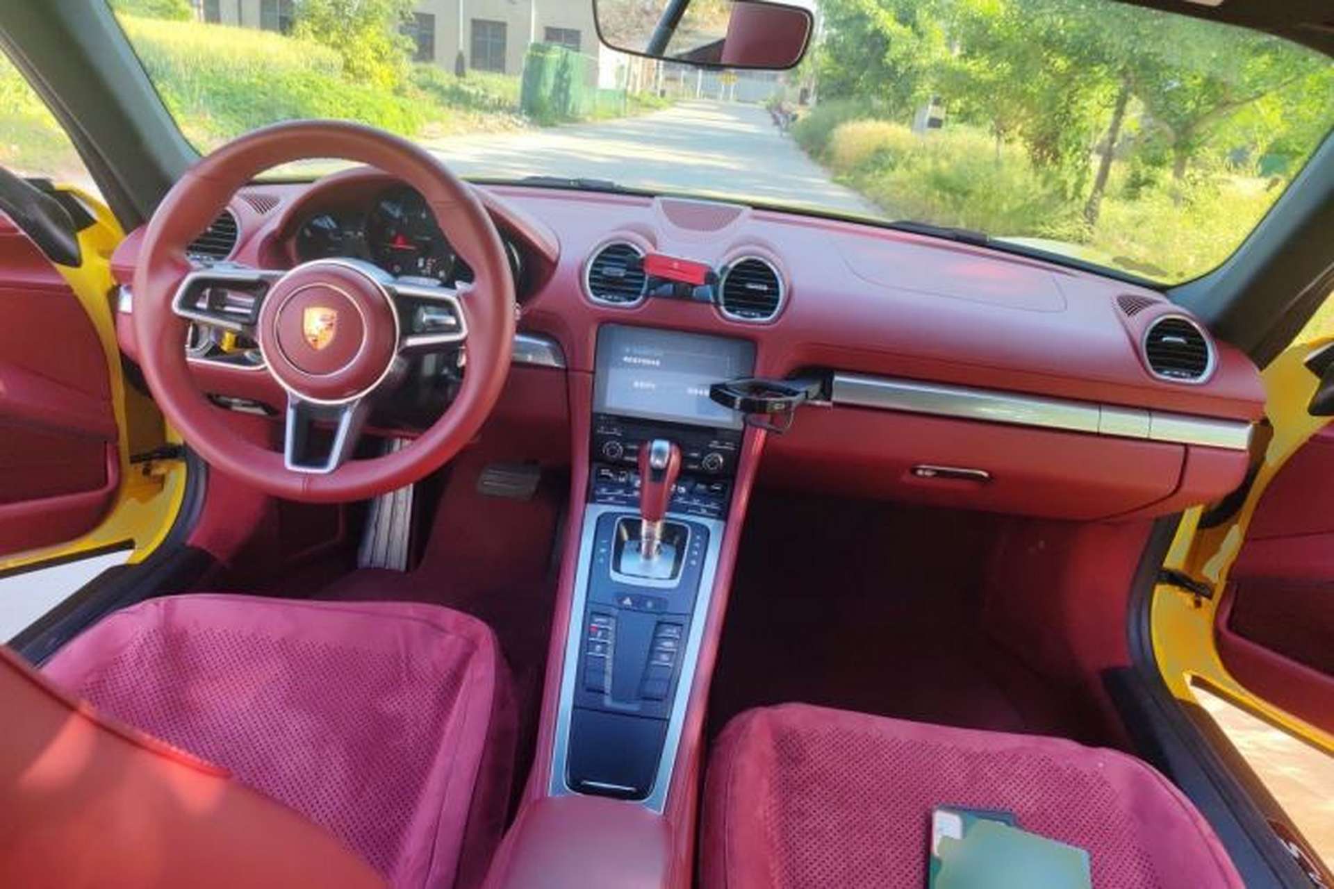 Used Porsche 718 2020 Cayman 2.0T Center Console