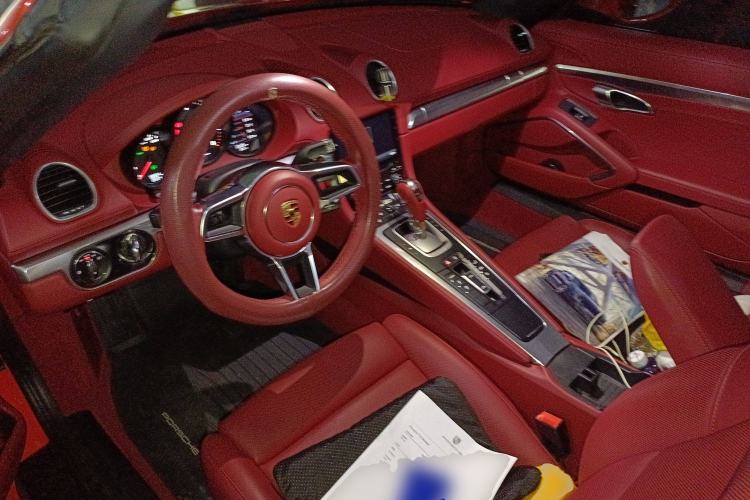 Used Porsche 718 2020 Boxster 2.0T Center Console