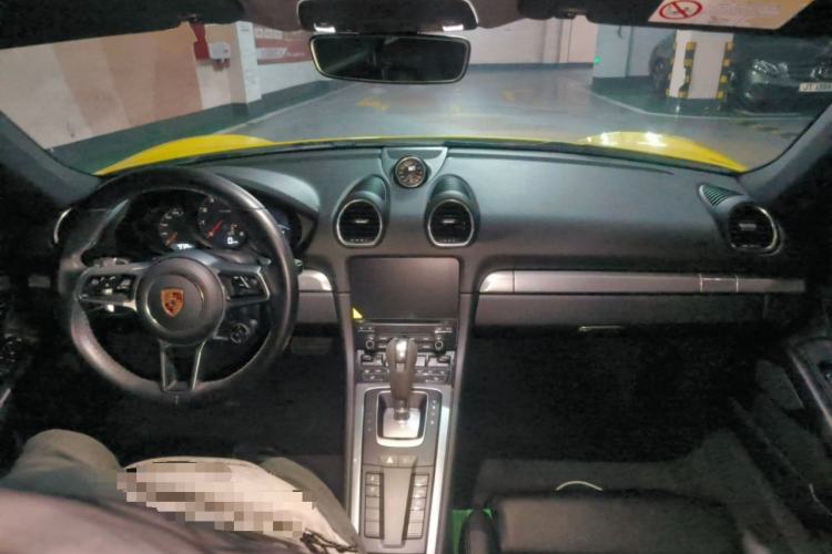 Used Porsche 718 2020 Cayman 2.0T Center Console