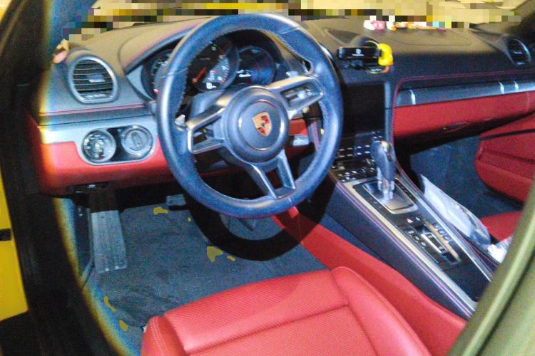 Used Porsche 718 2020 Boxster 2.0T Center Console