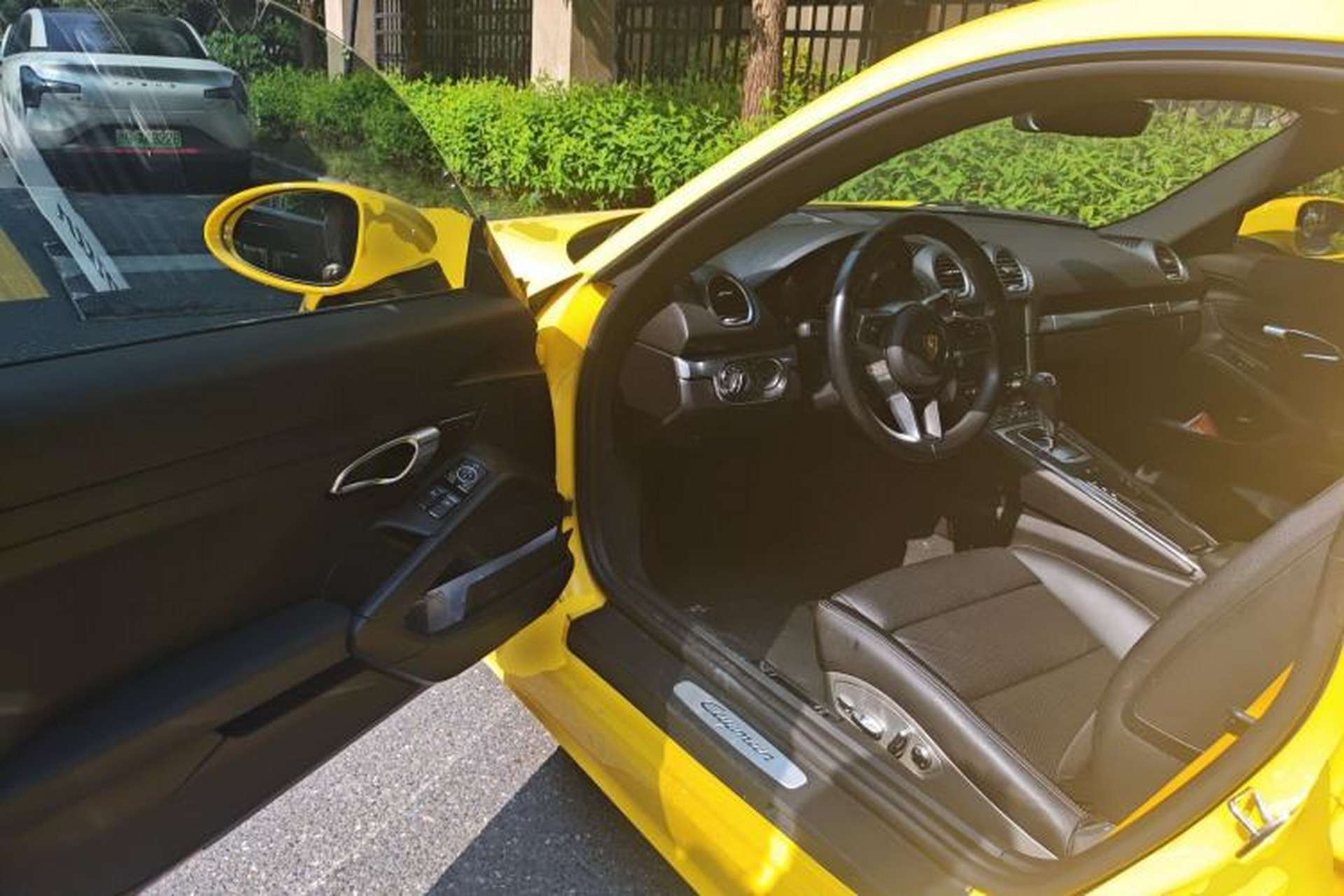 Used Porsche 718 2020 Cayman 2.0T Driver Seat