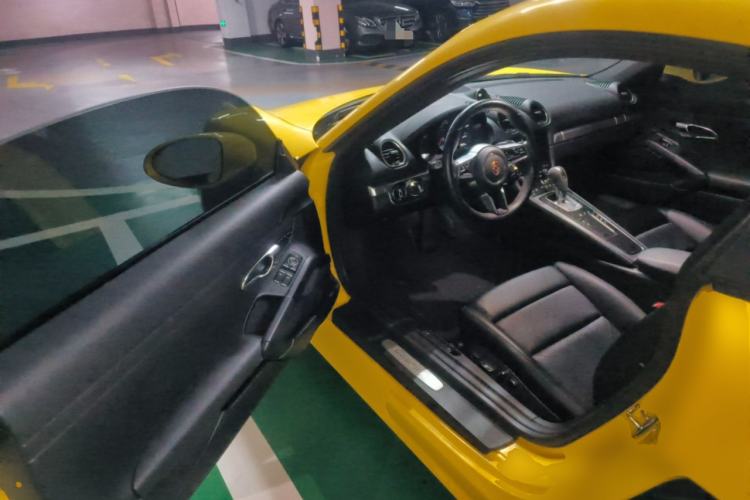Used Porsche 718 2020 Cayman 2.0T Driver Seat