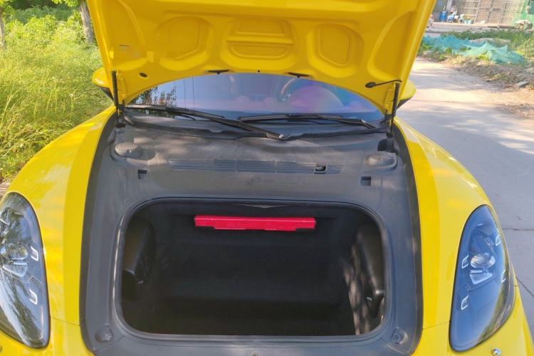 Used Porsche 718 2020 Cayman 2.0T Engine Bay