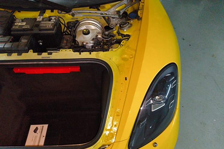 Used Porsche 718 2020 Boxster 2.0T Engine Bay Left