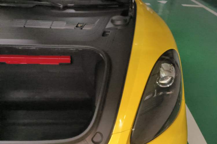 Used Porsche 718 2020 Cayman 2.0T Engine Bay Left