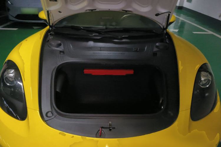 Used Porsche 718 2020 Cayman 2.0T Engine Bay