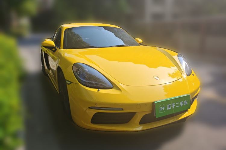 Used Porsche 718 2020 Cayman 2.0T Front Right 45 Deg