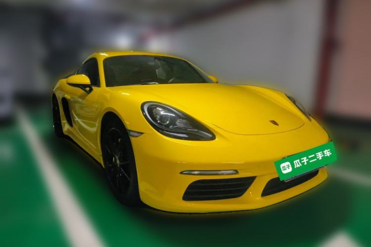 Used Porsche 718 2020 Cayman 2.0T Front Right 45 Deg