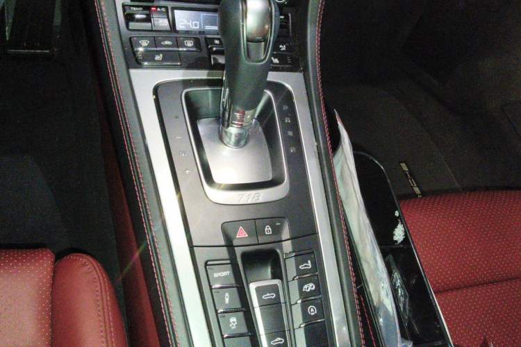 Used Porsche 718 2020 Boxster 2.0T Gear Lever