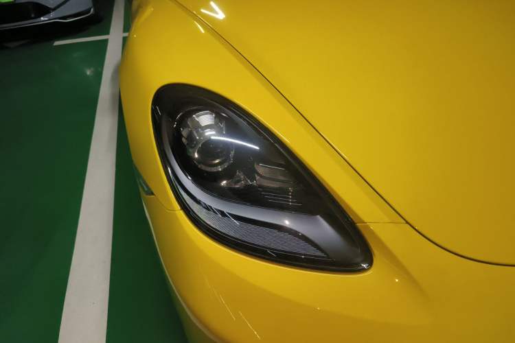 Used Porsche 718 2020 Cayman 2.0T Right Front Headlight