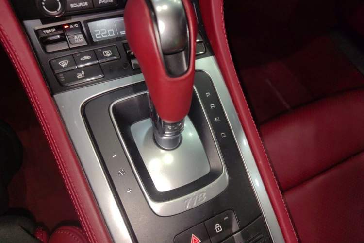 Used Porsche 718 2021 Spyder 2.0T Gear Lever
