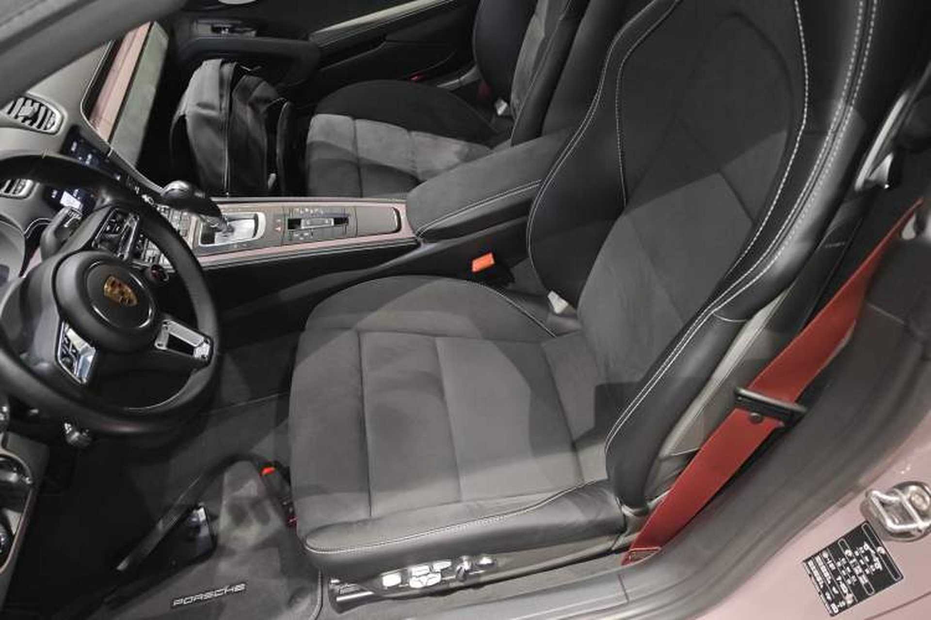 Used Porsche 718 2021 Spyder 2.0T Left Front Seat
