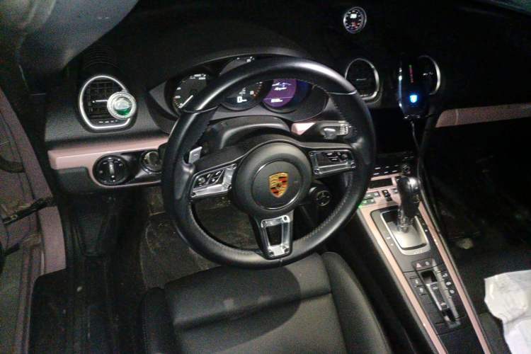 Used Porsche 718 2021 Spyder 2.0T Steering Wheel