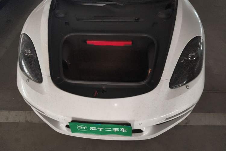 Used Porsche 718 2021 Spyder 2.0T Engine Bay