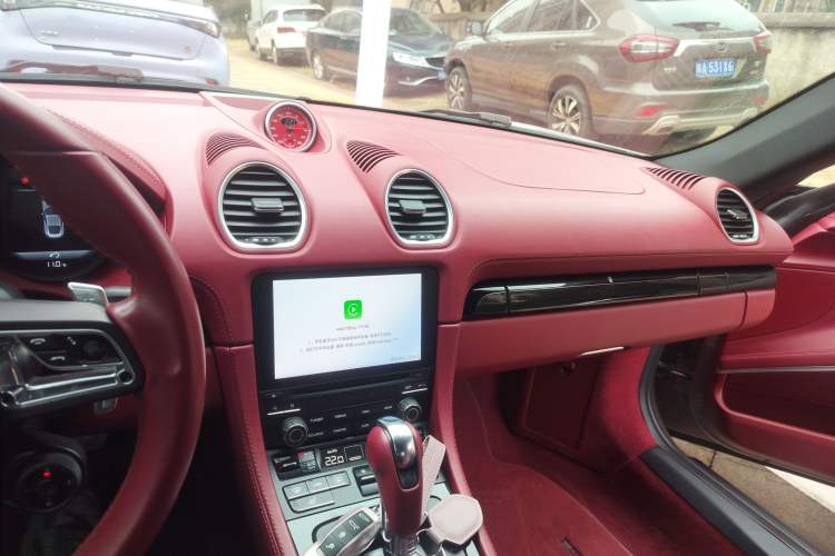 Used Porsche 718 2022 Cayman T 2.0T Audio And AC Panel