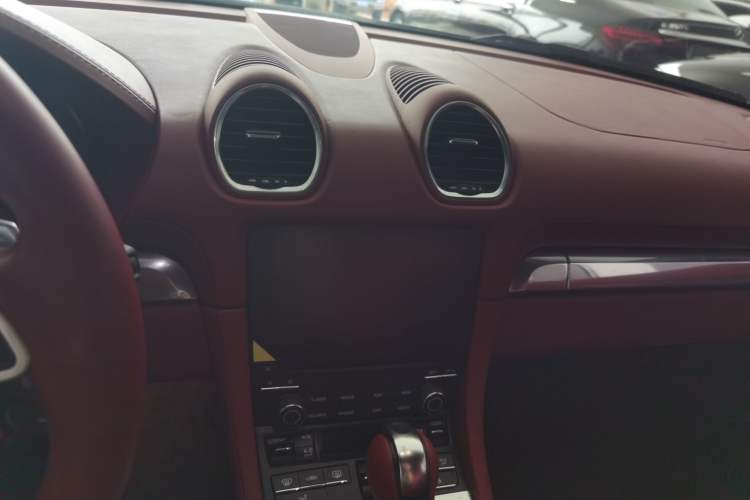 Used Porsche 718 2022 Boxster 2.0T Audio And AC Panel