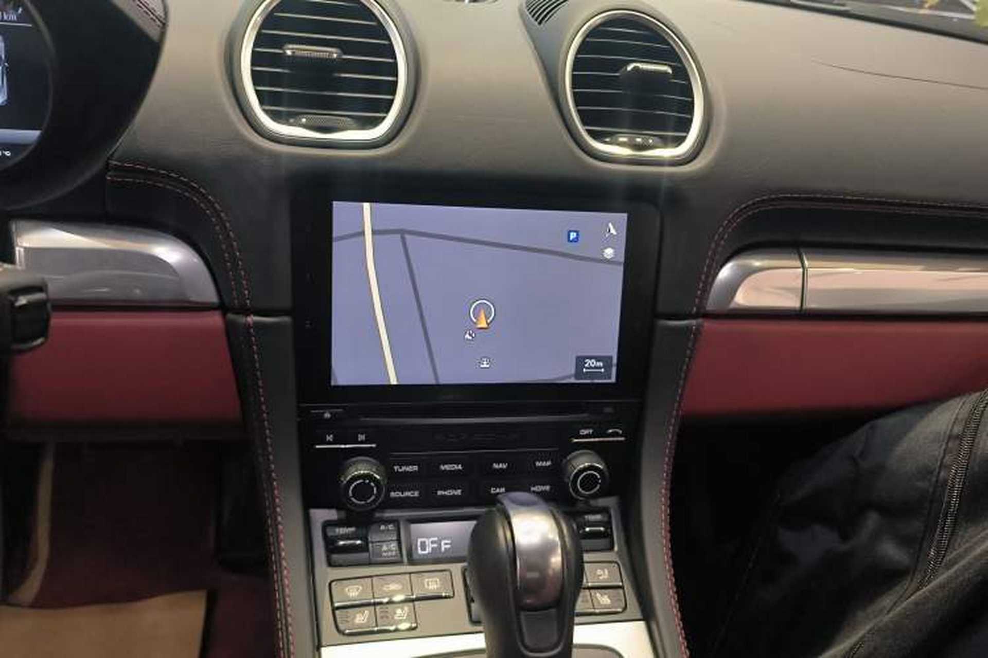 Used Porsche 718 2022 Cayman 2.0T Audio And AC Panel