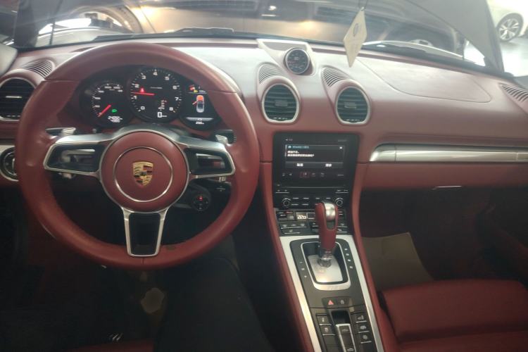 Used Porsche 718 2022 Boxster 2.0T Center Console