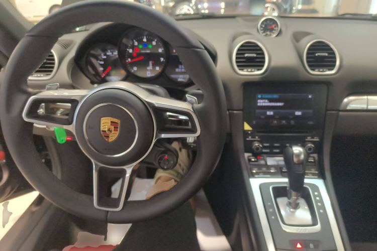Used Porsche 718 2022 Cayman 2.0T Center Console
