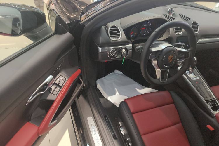 Used Porsche 718 2022 Cayman 2.0T Driver Seat