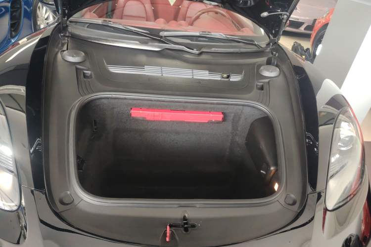 Used Porsche 718 2022 Boxster 2.0T Engine Bay