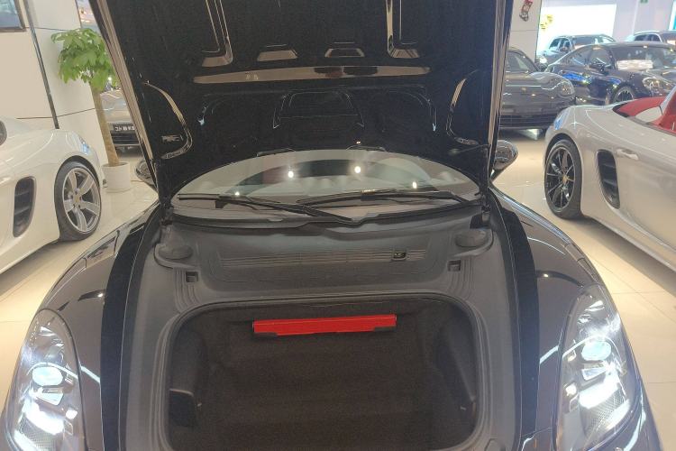 Used Porsche 718 2022 Cayman 2.0T Engine Bay