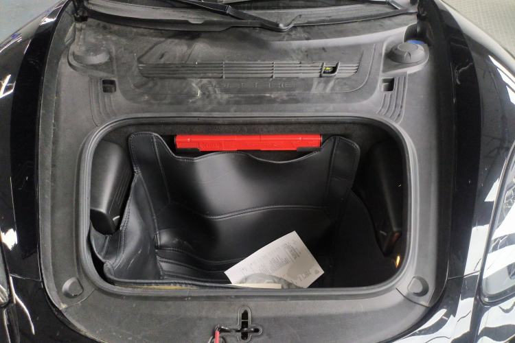 Used Porsche 718 2022 Cayman 2.0T Engine Bay