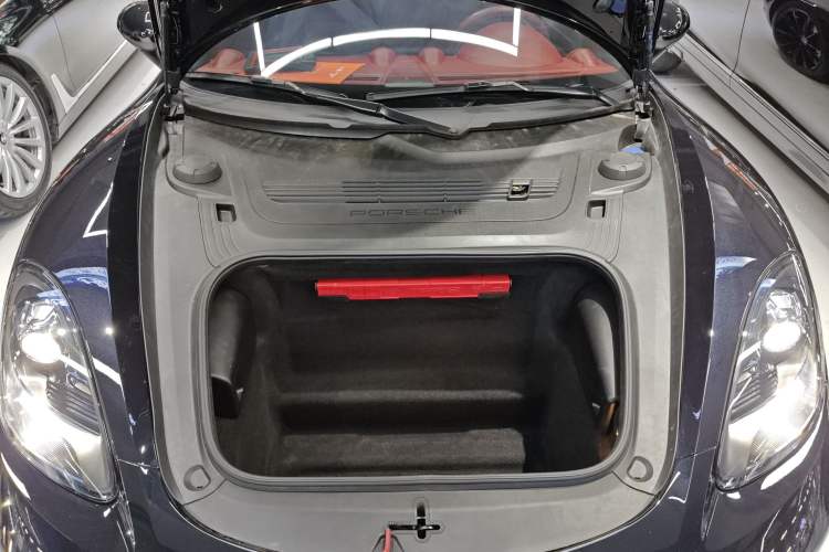 Used Porsche 718 2022 Boxster 2.0T Engine Bay