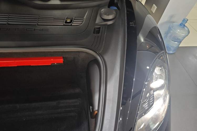 Used Porsche 718 2022 Boxster 2.0T Engine Bay Left