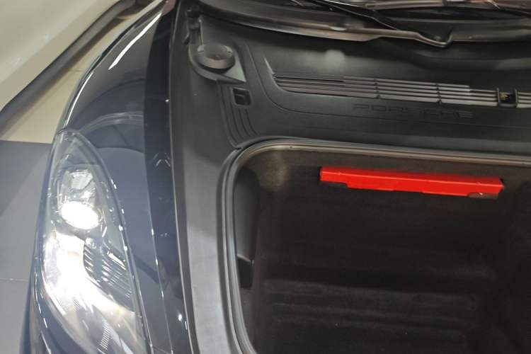 Used Porsche 718 2022 Boxster 2.0T Engine Bay Right