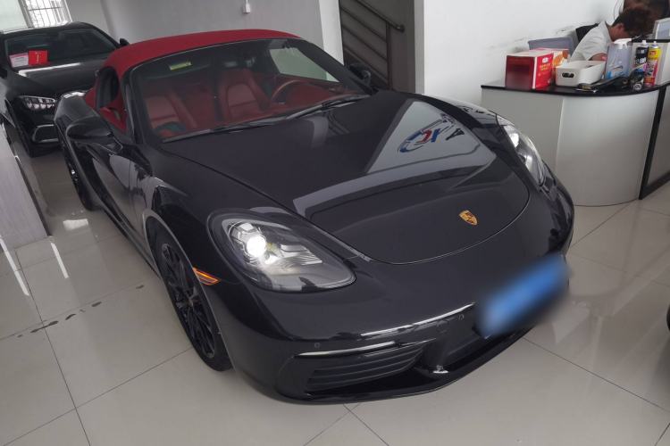 Used Porsche 718 2022 Boxster 2.0T Front Right 45 Deg