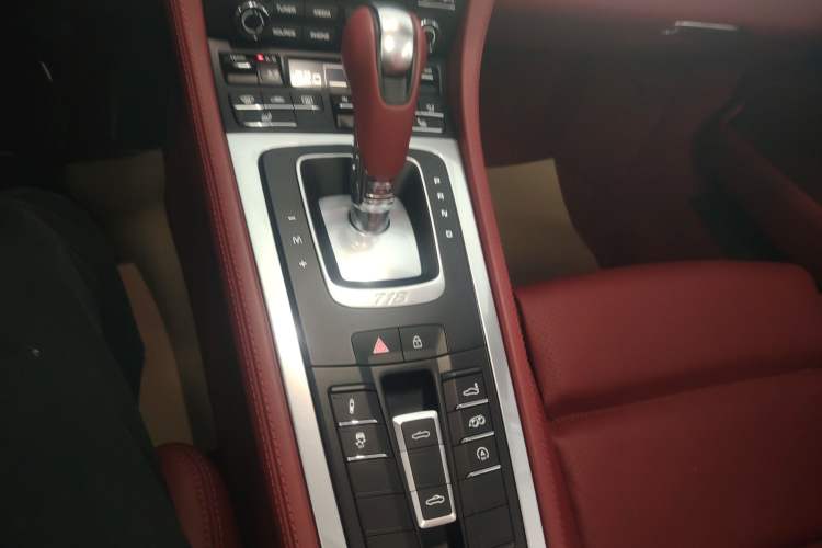 Used Porsche 718 2022 Boxster 2.0T Gear Lever