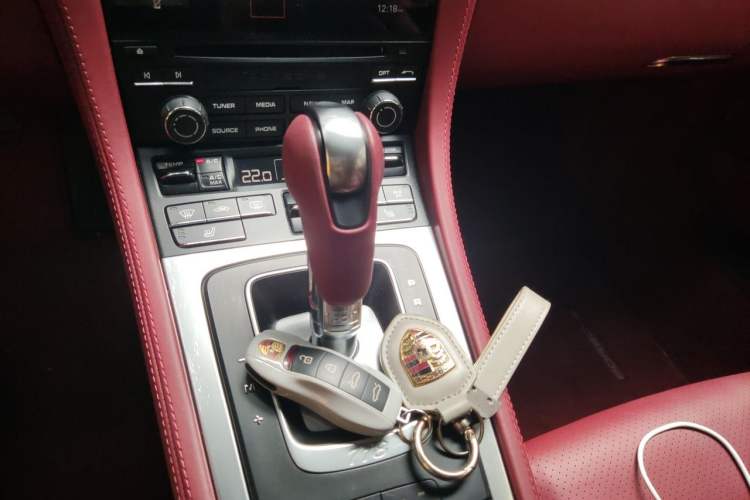 Used Porsche 718 2022 Cayman 2.0T Gear Lever