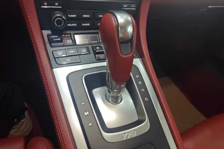 Used Porsche 718 2022 Boxster 2.0T Gear Lever
