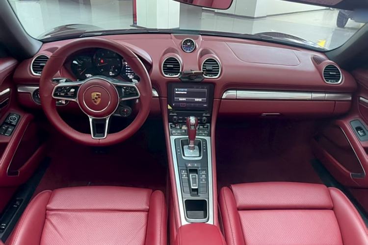 Used Porsche 718 2022 Boxster 2.0T Interior 1
