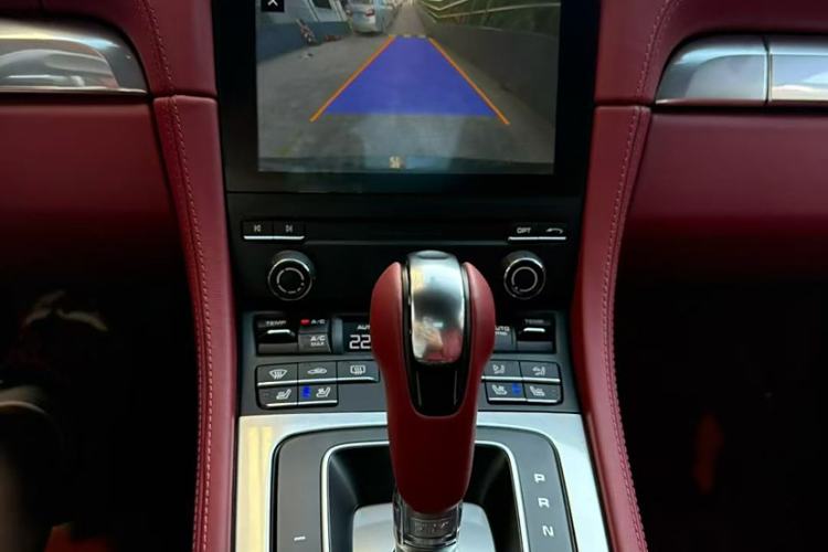 Used Porsche 718 2022 Boxster 2.0T Interior 1
