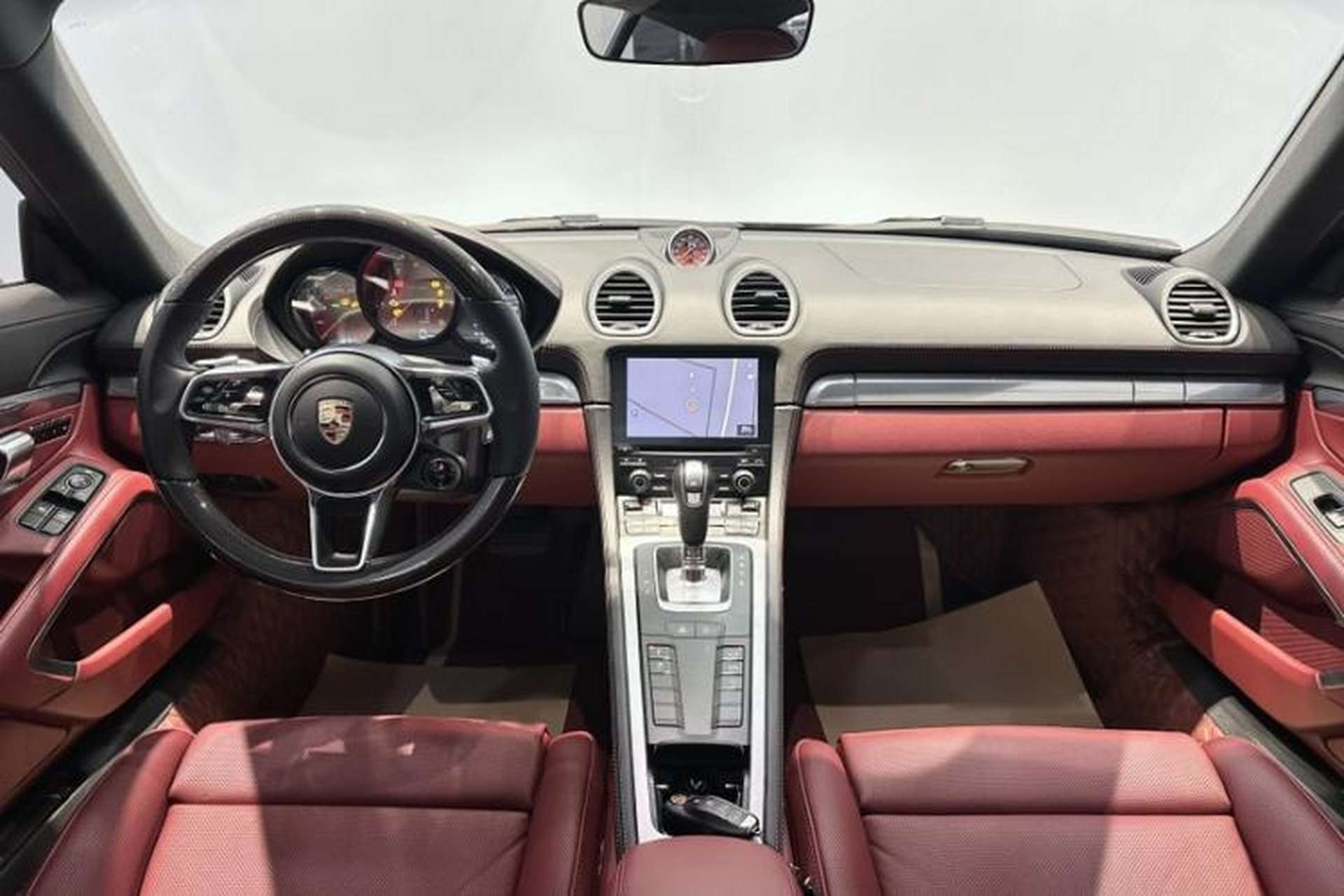 Used Porsche 718 2022 Cayman 2.0T Interior 4