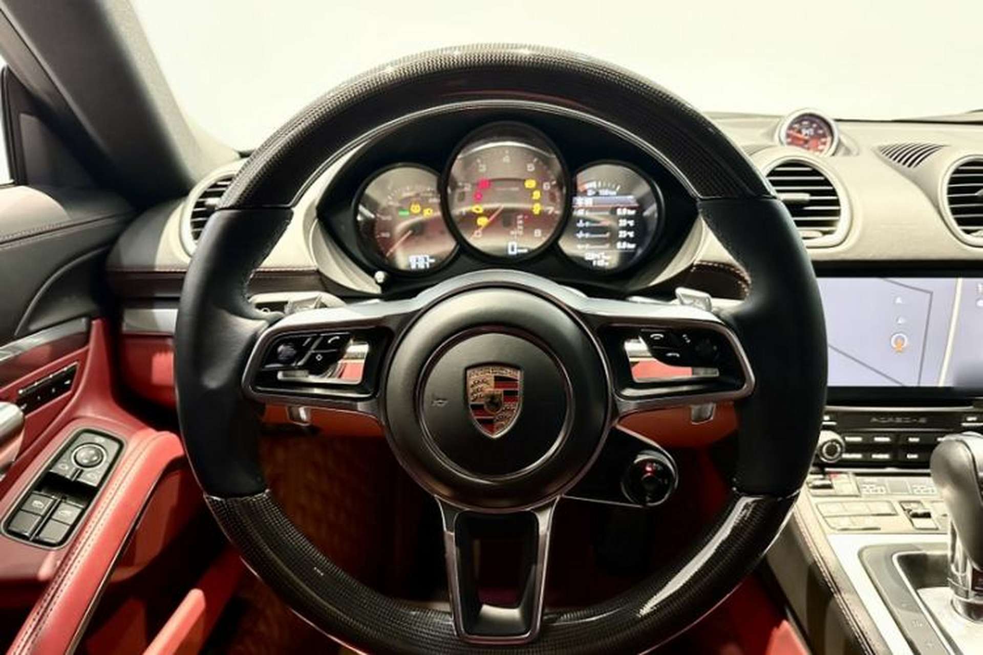 Used Porsche 718 2022 Cayman 2.0T Interior 5