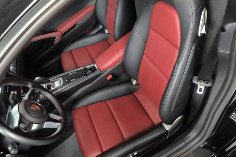 Used Porsche 718 2022 Cayman 2.0T Left Front Seat