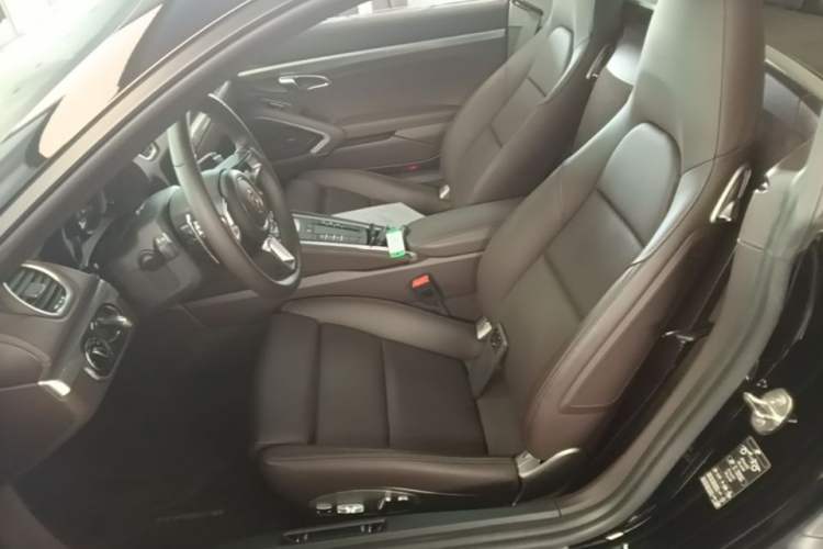 Used Porsche 718 2022 Cayman 2.0T Left Front Seat