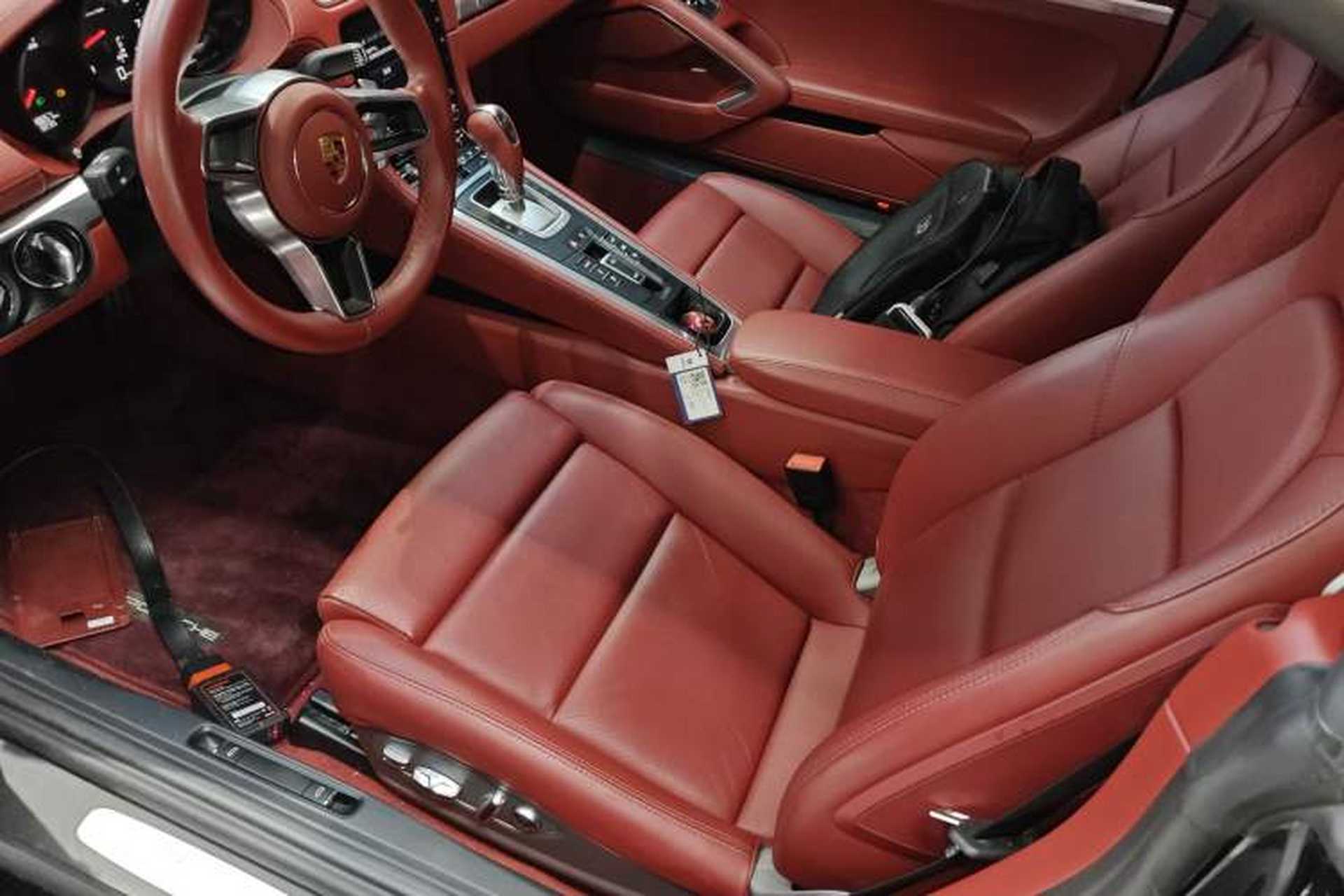 Used Porsche 718 2022 Boxster 2.0T Left Front Seat